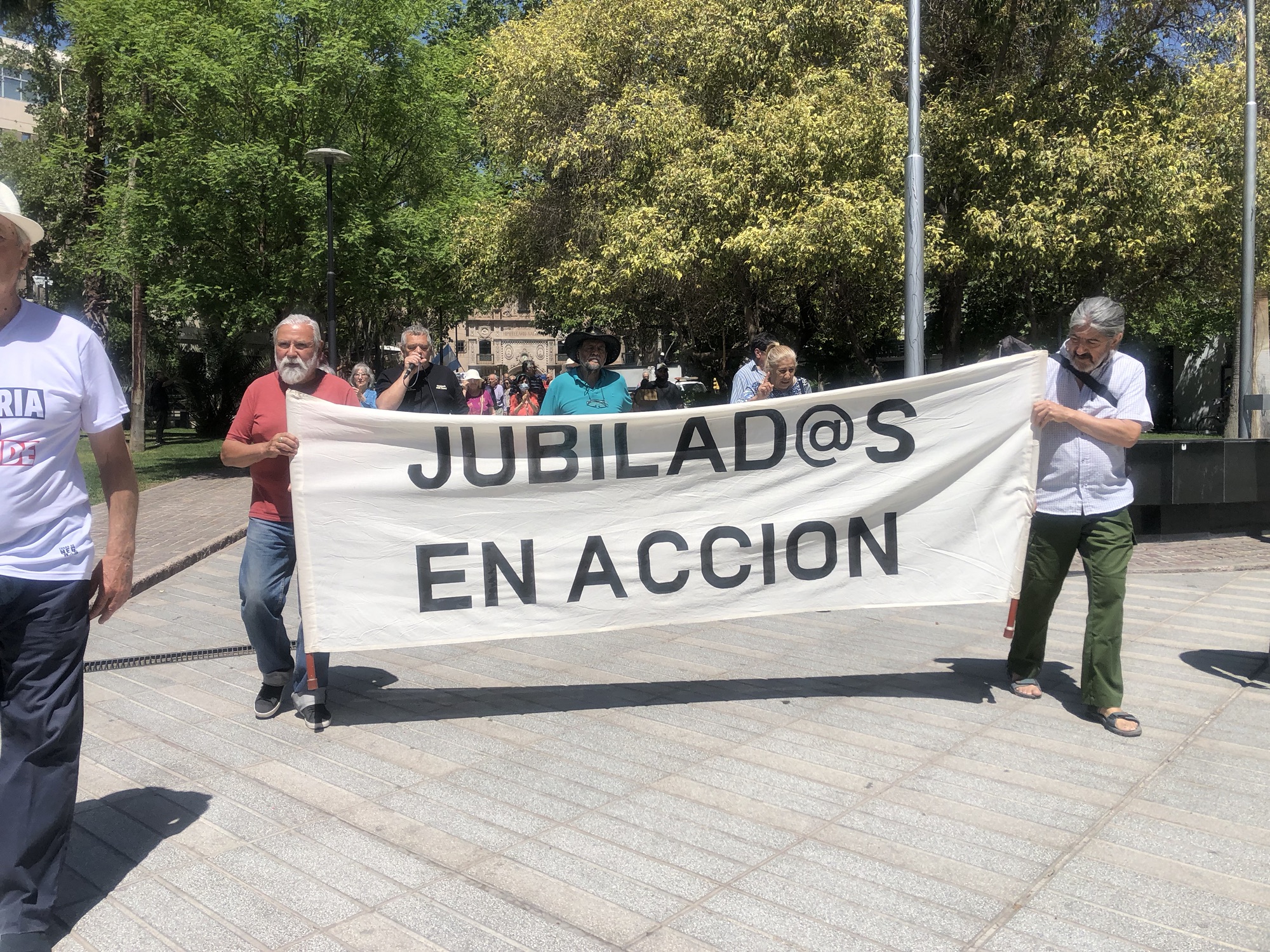 La lucha de los jubilados en Mendoza: 39 rondas en plaza San Martín